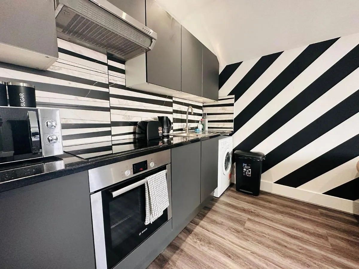 Flash Sale King Size Bed Super Central One Bed Apartment Next To Brighton Seafront 2