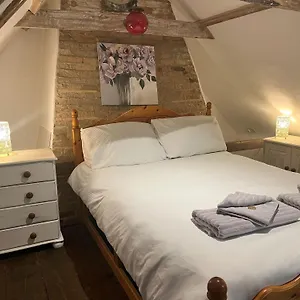 15th Century Thatched , Cambridge (Cambridgeshire) United Kingdom
